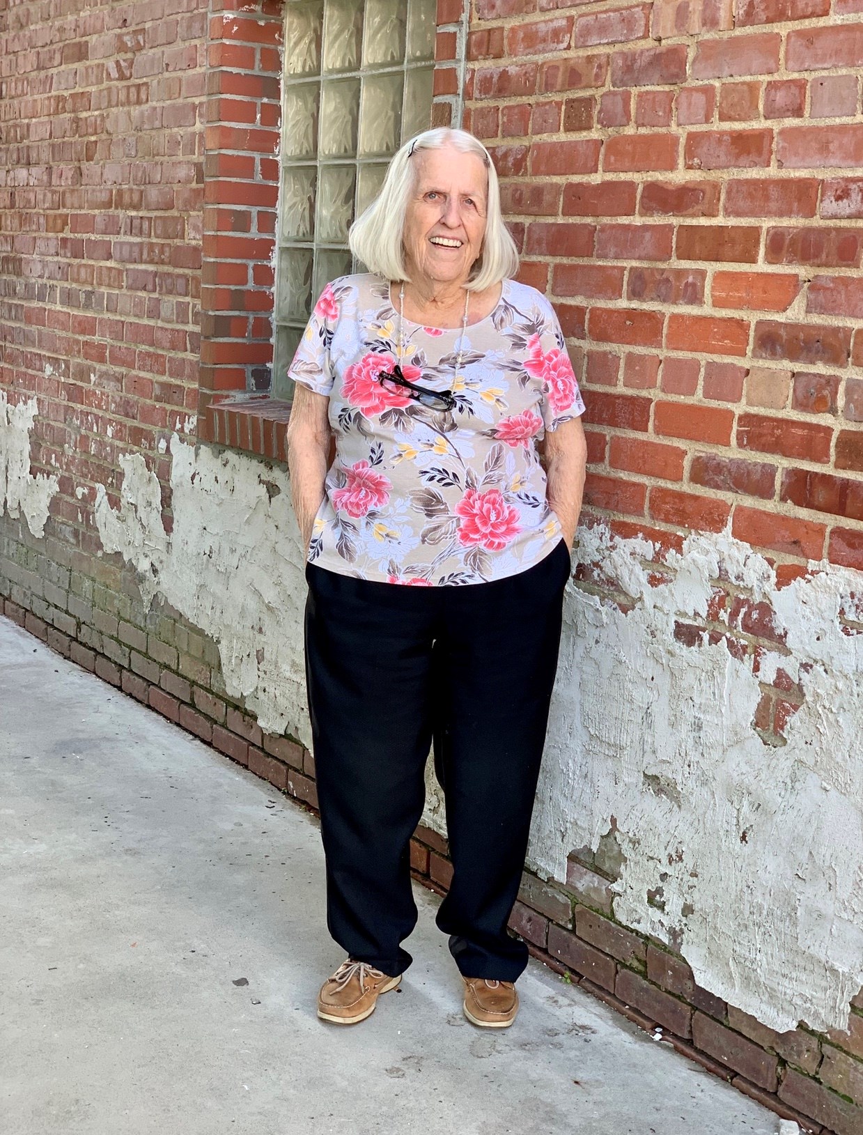 Obituary of Winifred Saunders Golden