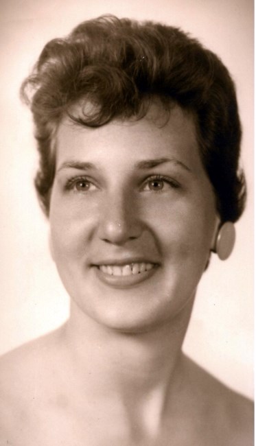 Obituary of Shirley Gail McDowell Cox