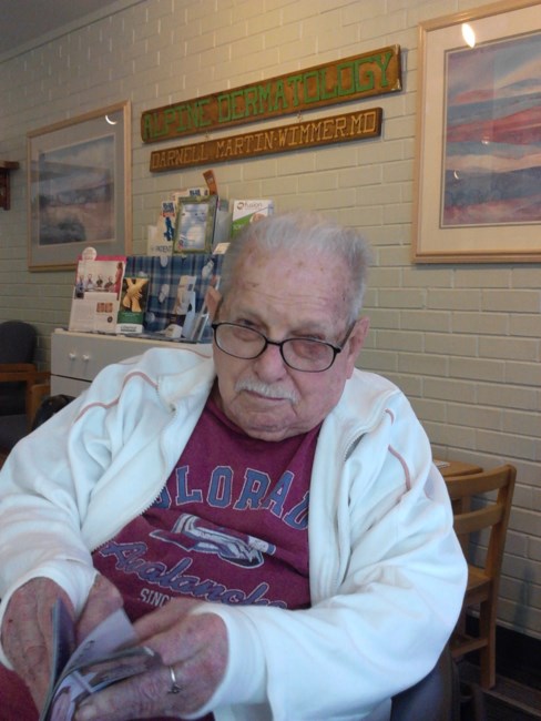 Obituary of Bob Holmes