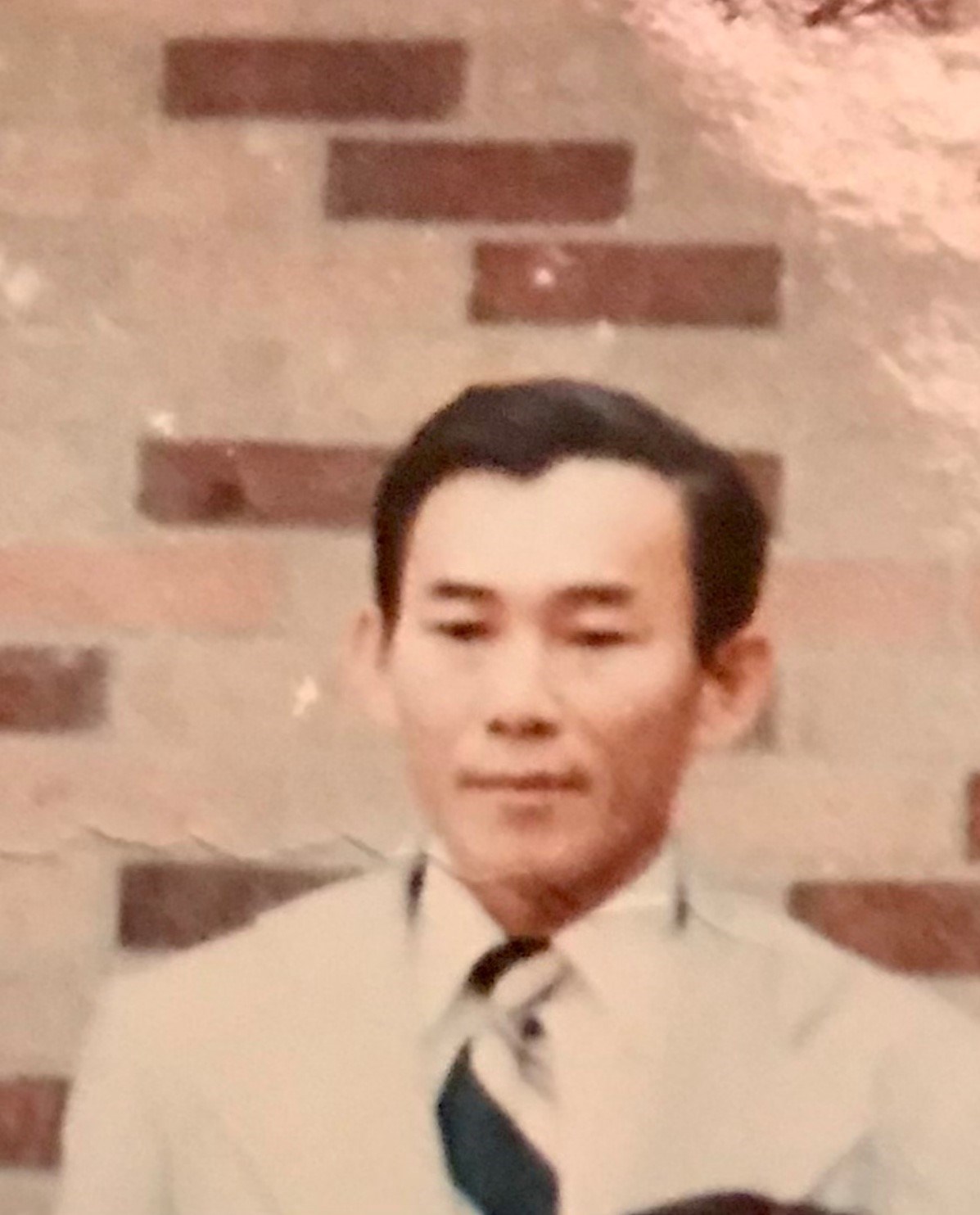 Obituary of Nhan van Nguyen