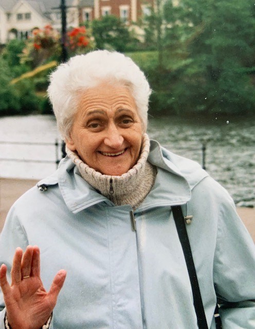 Obituary of Lola Stolberg