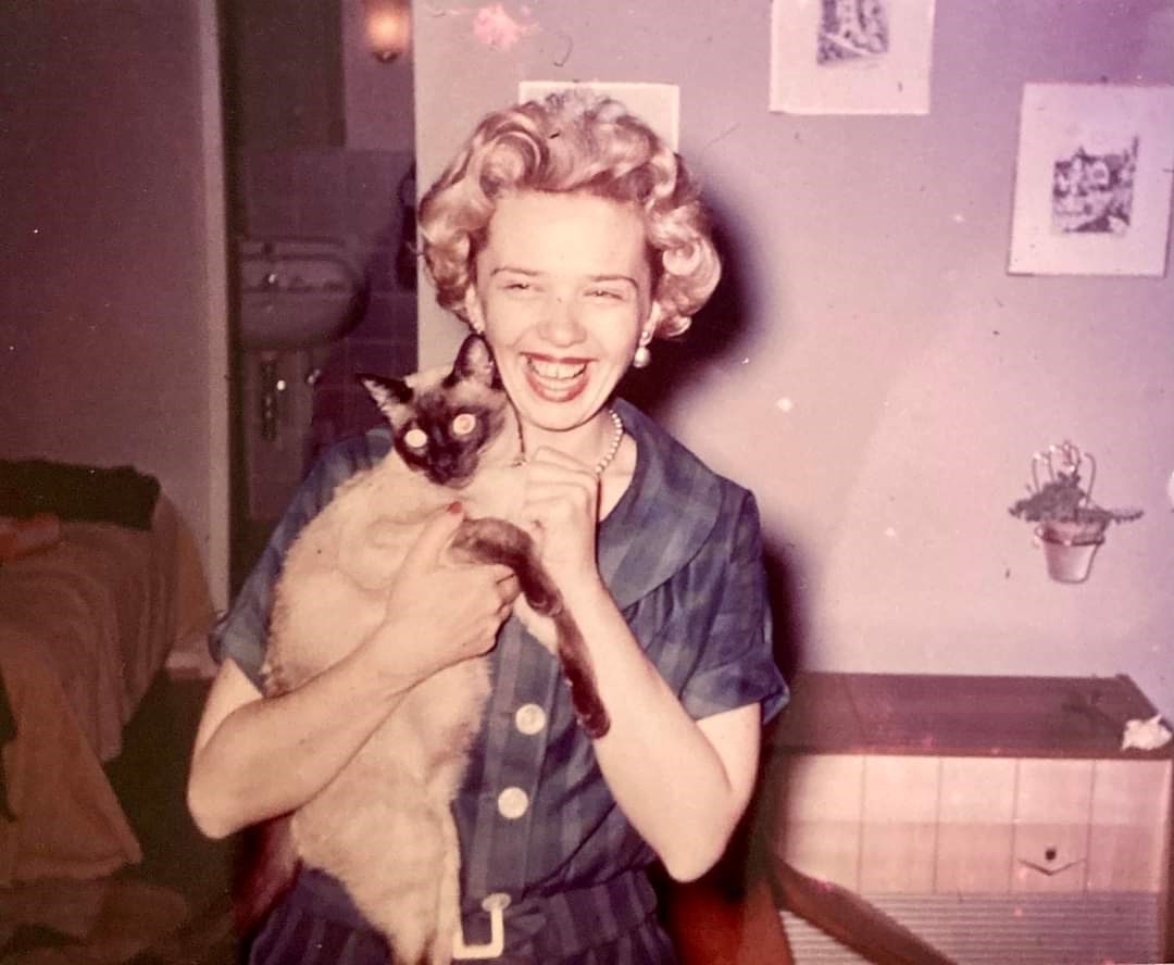 Obituary of Marjorie Elizabeth Knight