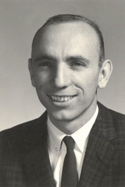 Obituario de Paul Dean McIver