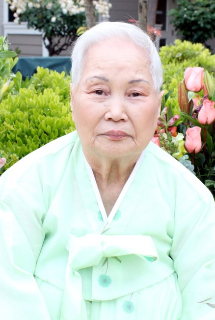 Obituary of Unyun Lee