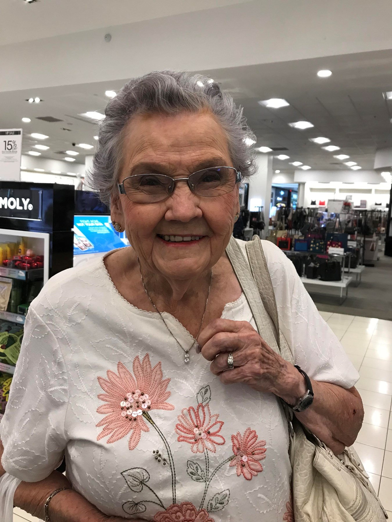 Obituary of Lois Lorraine Jones