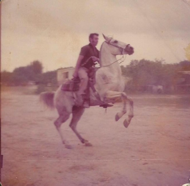 Obituario de Antonio Carbajal