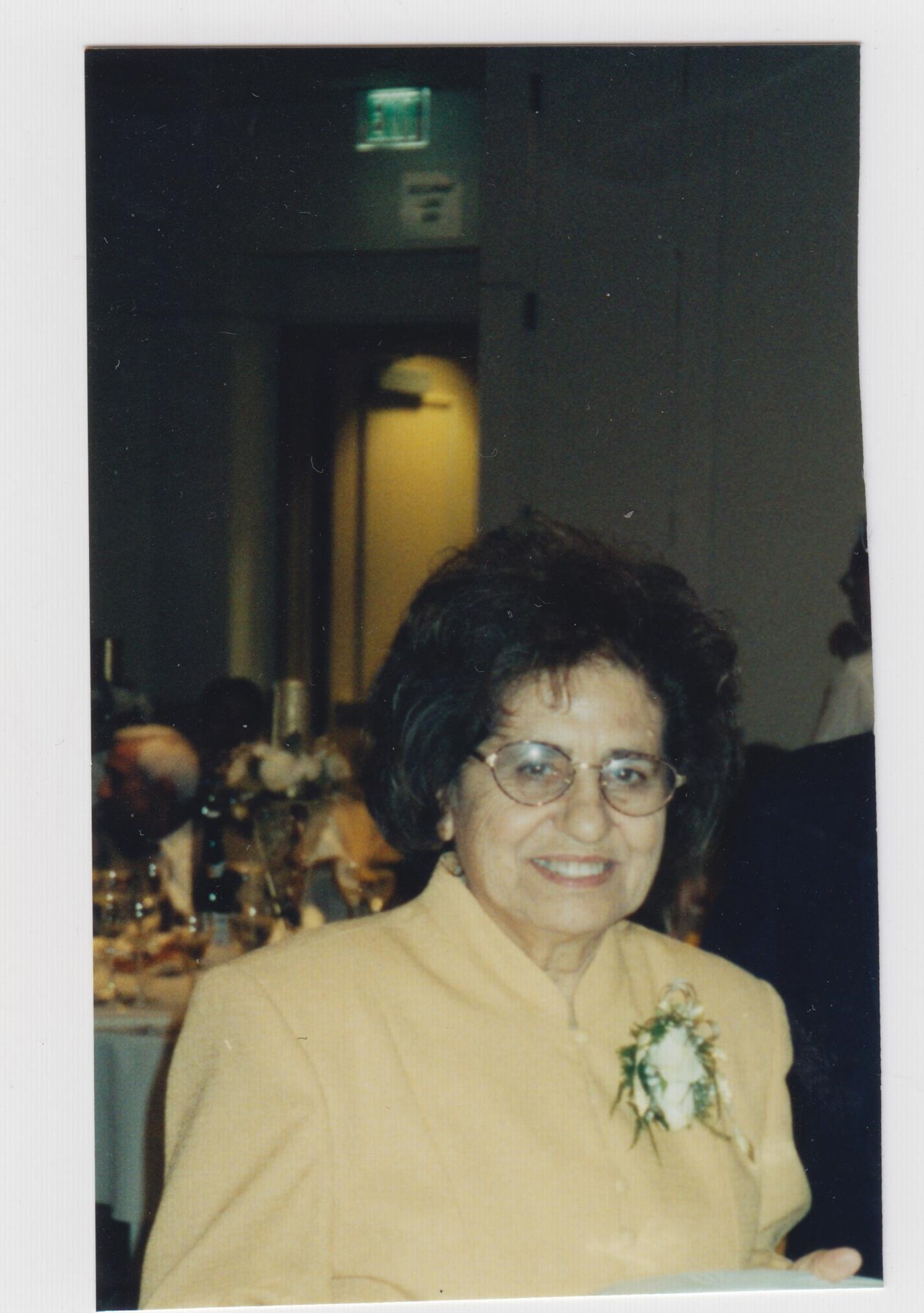 Obituario de Sella L. Nazirian