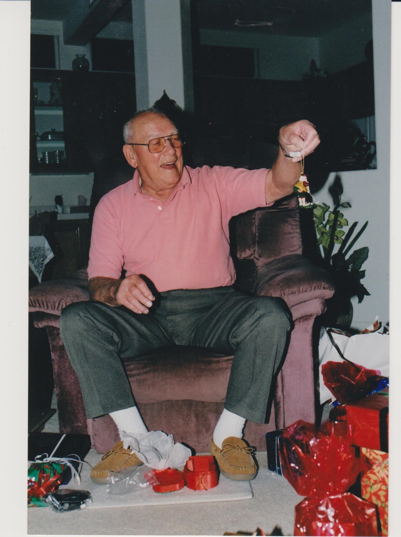 Obituary of Kenneth Howard Parrish