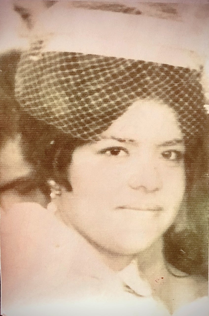 Obituary of Gloria Salas De Olivas