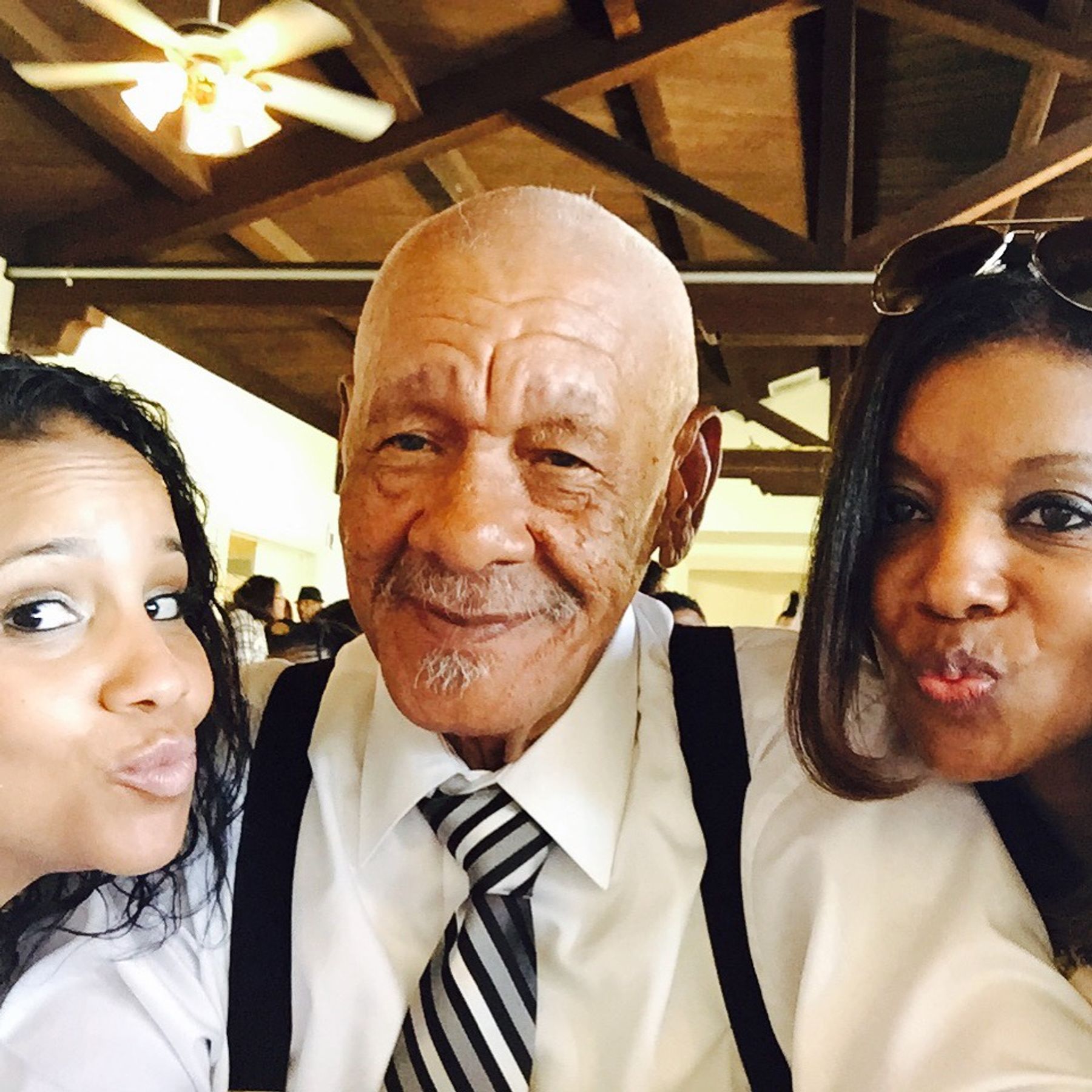 Obituario de Wallace Stokes Moore