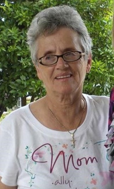 Obituary of Della LeMaire Trahan