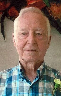 Obituary of Lucien Lamoureux