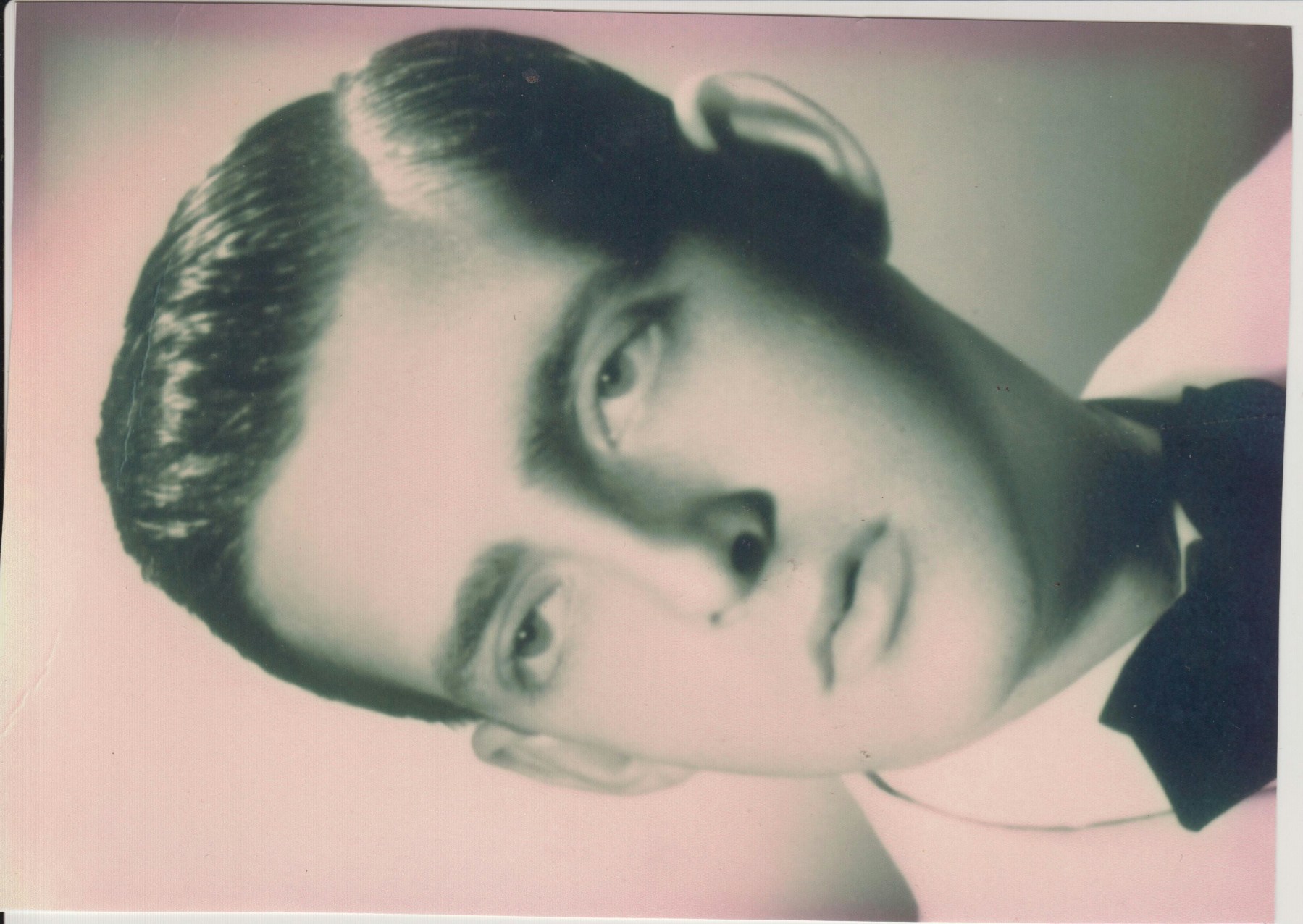 Obituary of Enrique Juan De La Torre