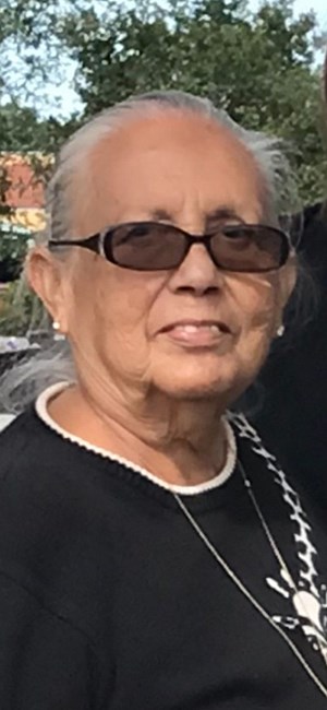 Obituary of Gloria V. Lloyd