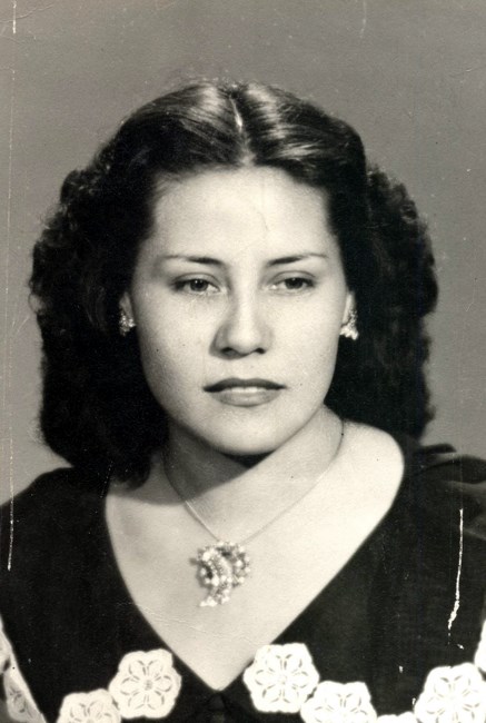 Obituario de Julia M. Hernandez