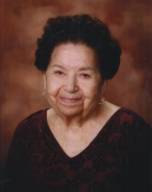 Obituario de Julia Sermeno