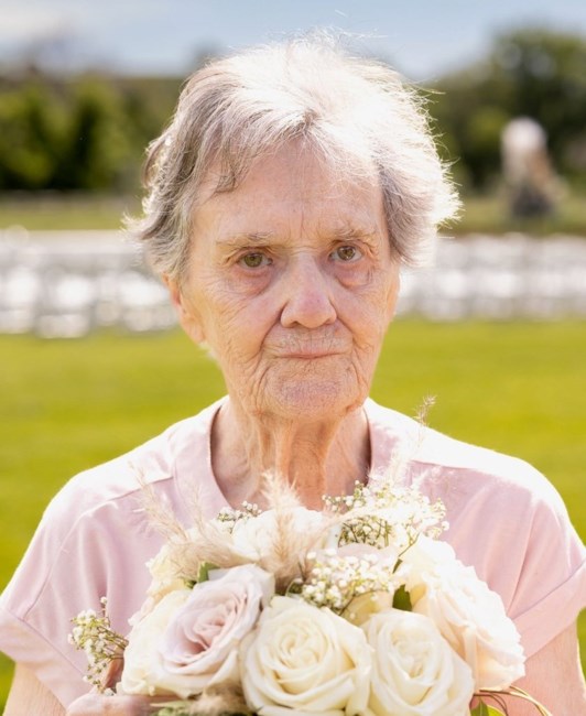 Obituary of Sarah Lou Leach