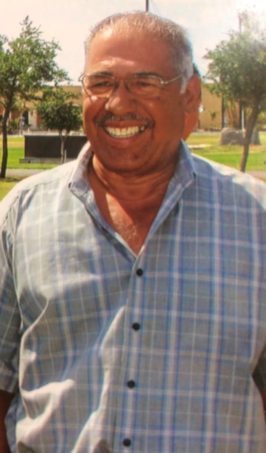 Obituary of Julian Chavez