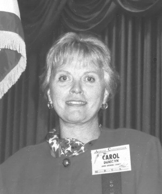 Obituario de Carol Hoke Saunders