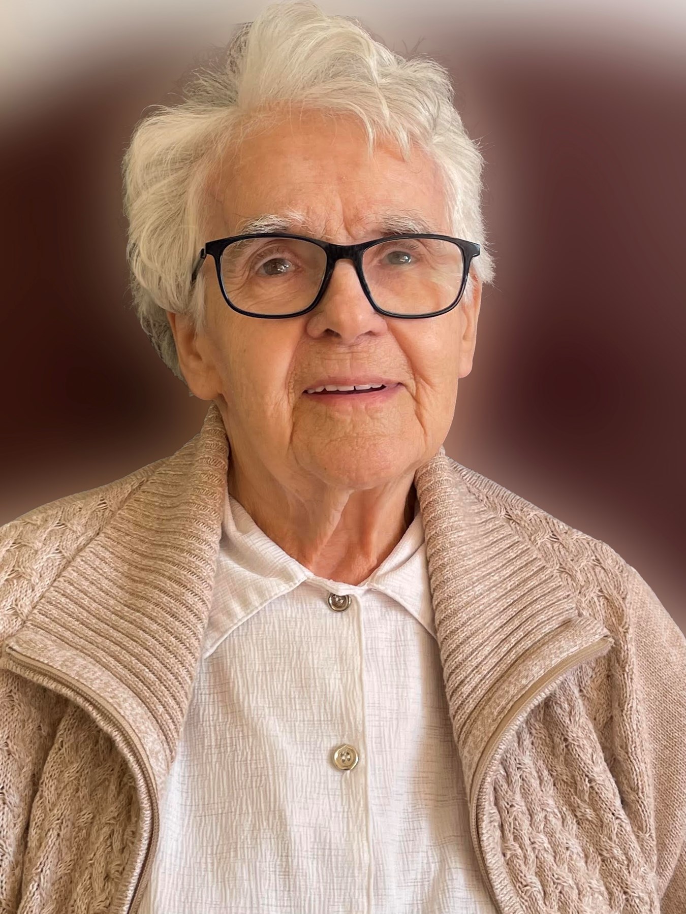 Pierrette Houde (née StHilaire) avis de décès l AncienneLorette, QC