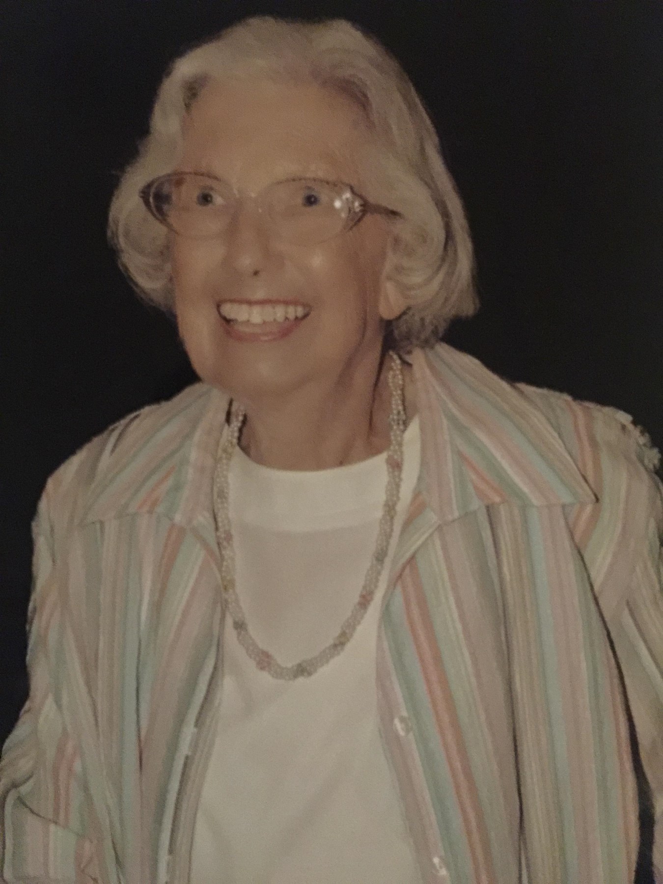 Obituary of Maudine Hampton Russell