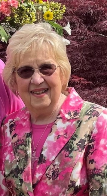 Obituary of Vivian Thomas Tucker Hammond