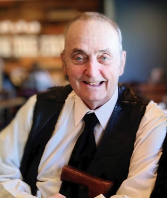 Obituario de Hayden E Davis