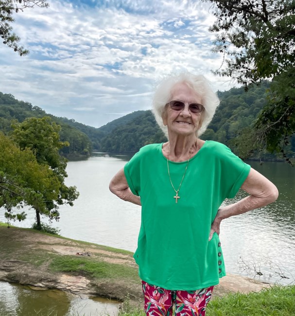 Obituary of Dottie H Bradley