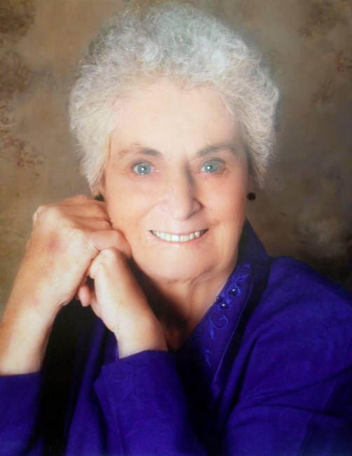 Obituary of Beverly Fay Farmer