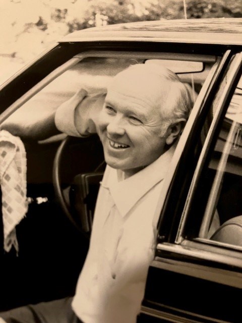 Obituario de John A. Seemueller