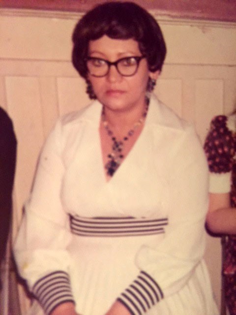 Obituario de Helen Escobar