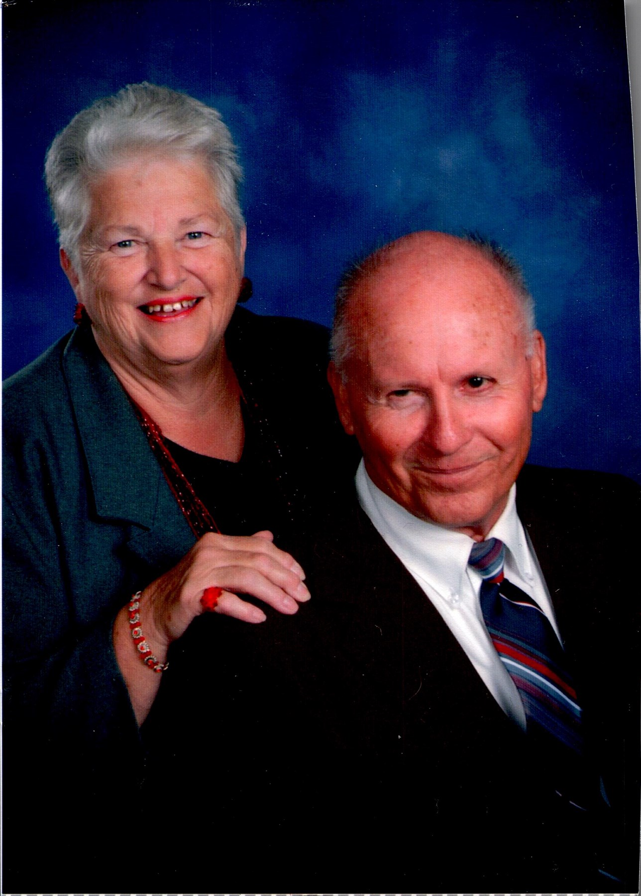 Obituary of Gladys Mae Walker