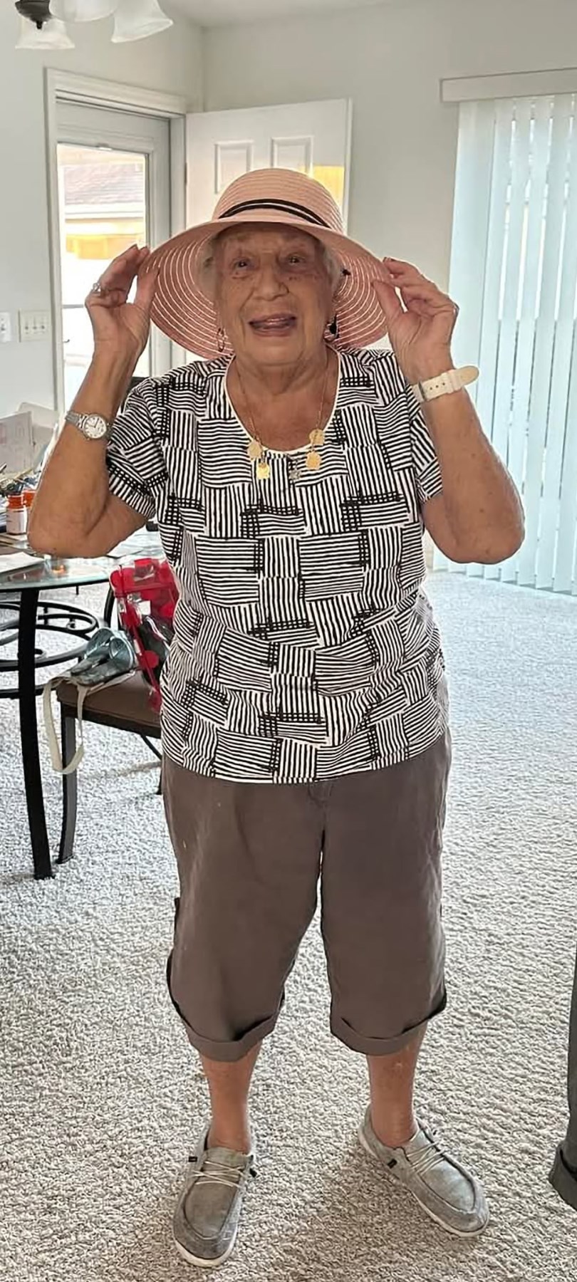 Obituary of Marilyn Karashik