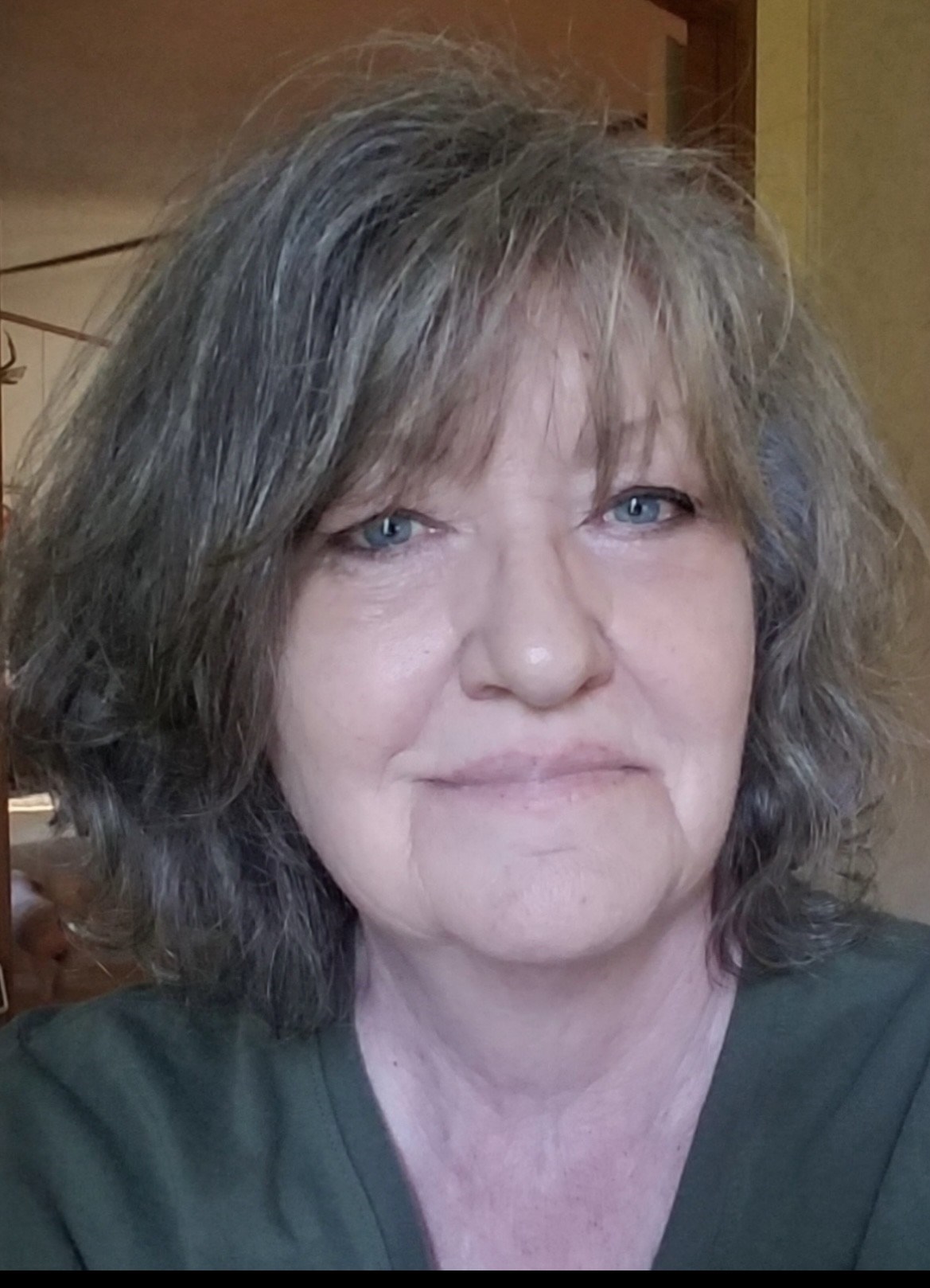 Obituario de Charlotte Elaine Rhoades