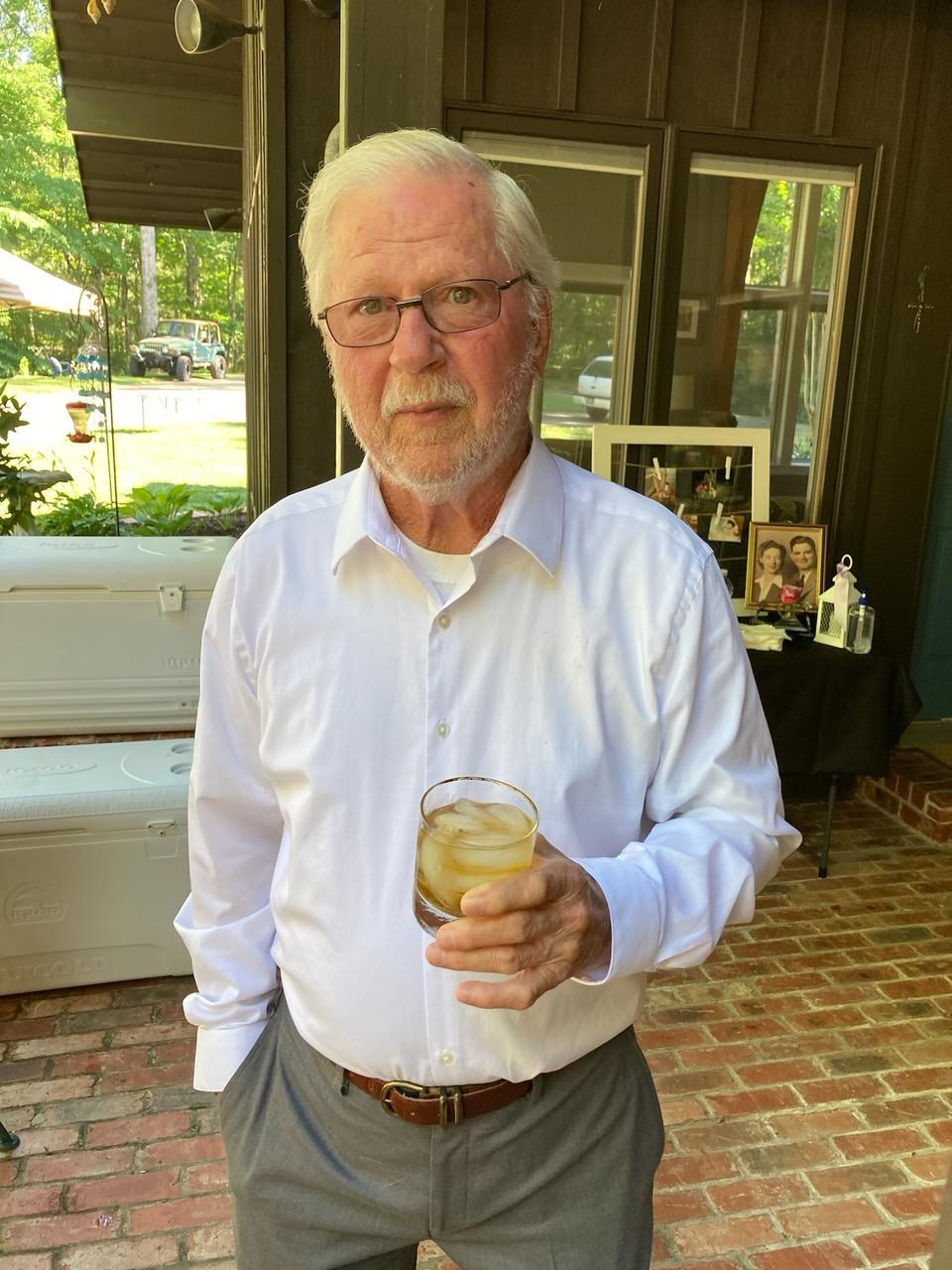 Obituario de Clyde Robert "Bobby" McGee