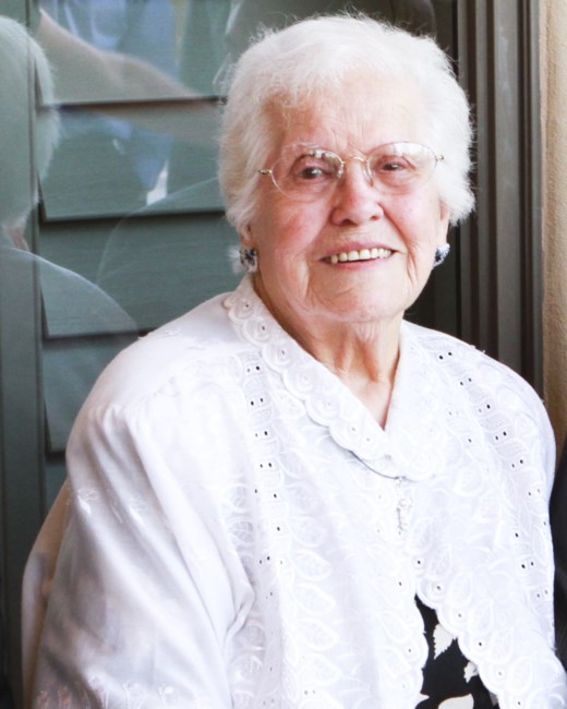 Obituary of Erlinda F Castro