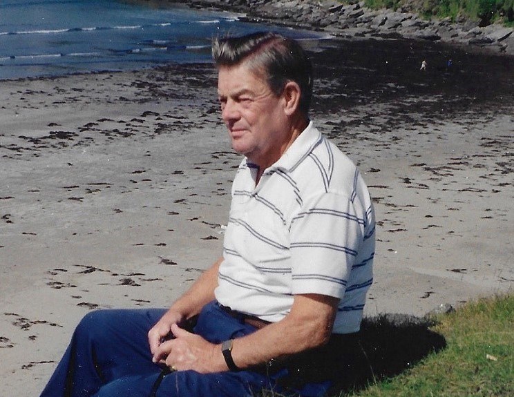 Obituary of Ruthven "Robert" John Murray