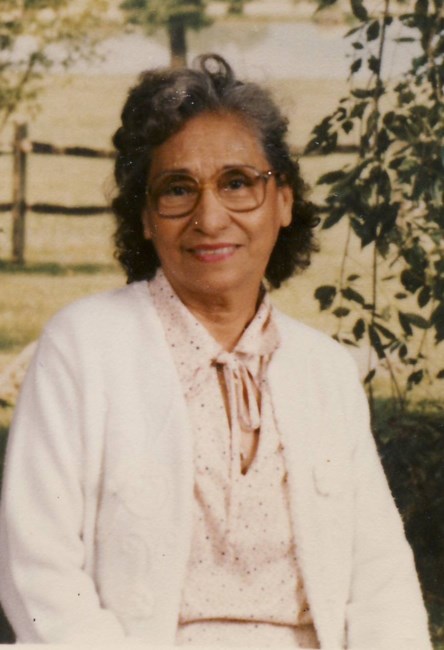 Obituary of Amparo Estrada Gutierrez