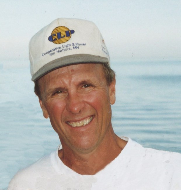 Obituary of Russell T Lind