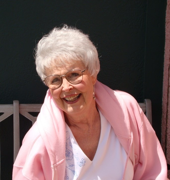 Obituary of "Skeets" Lucille L. Horner