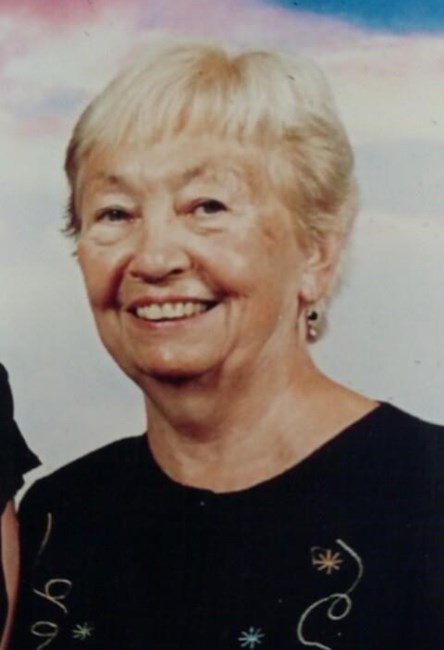  Obituario de Betty H. Davies