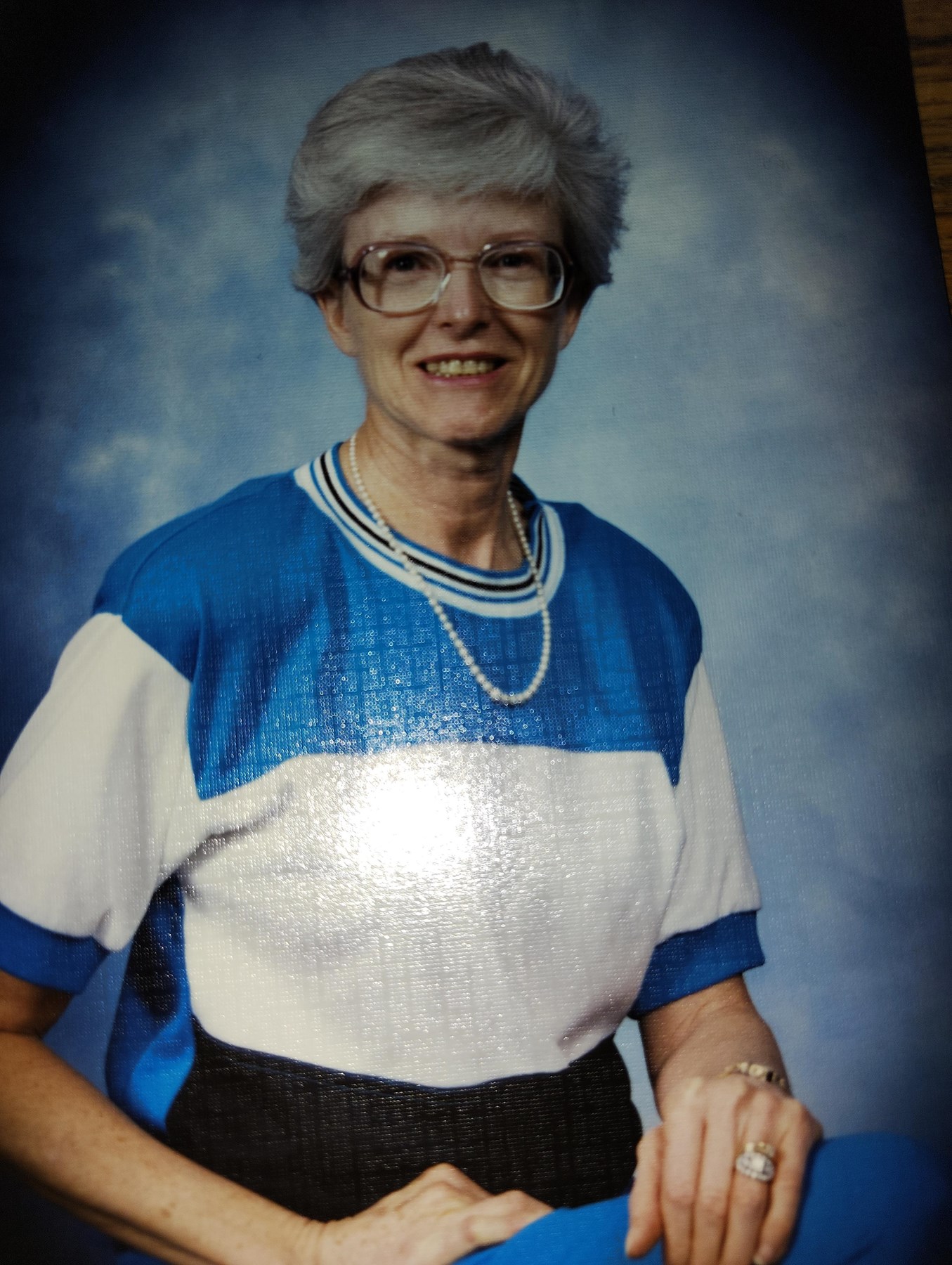 Obituary of Nina Ray Akins