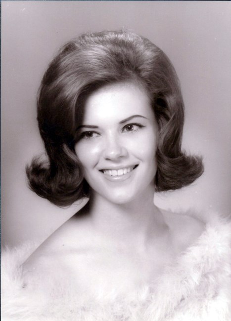 Barbara Houston Hollywood / Barbara Carrera Wikipedia : As a young girl ...