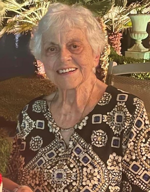 Obituary of Evelyn Sinahopoulos Phillips