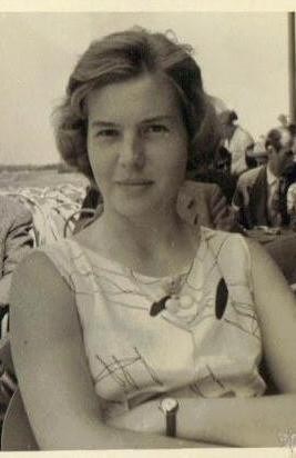 Obituary of Helga Inge Ashkenaze