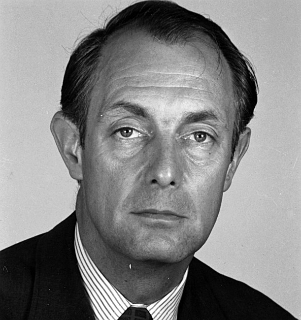 Obituary of Robert Shackleton Sr.