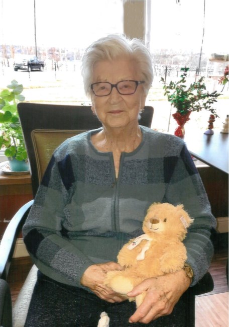 Obituary of Freda Blanche Perry