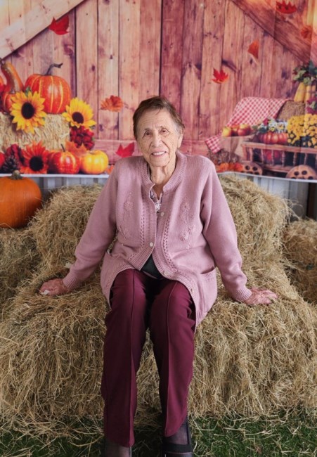 Obituario de Esther M. Solis