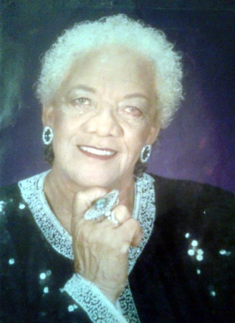 Obituario de Ms. Elizabeth Louise Lyons