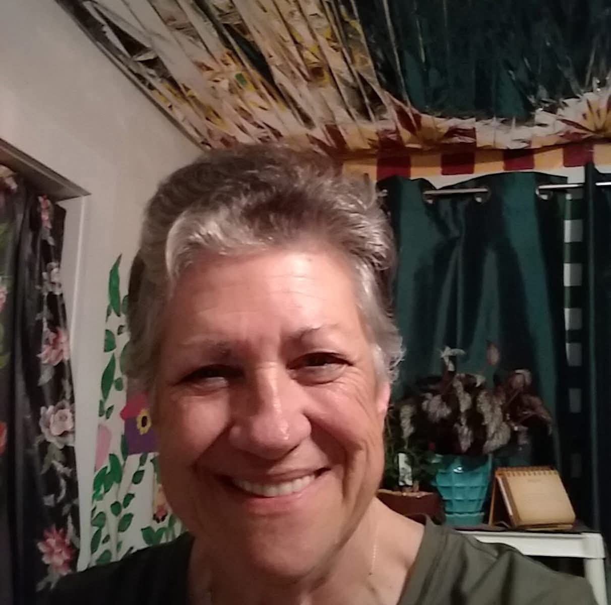 Obituario de Pamela "Pam" Lee Hebert